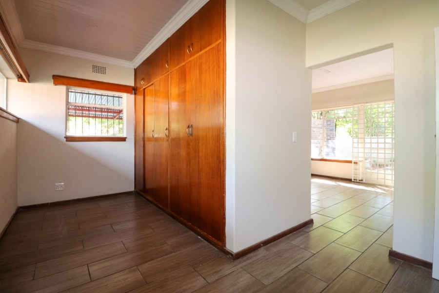 To Let 4 Bedroom Property for Rent in Flamwood North West